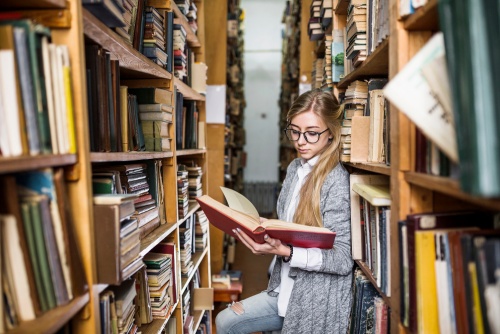 Scopus vs Web of Science: что реально важно при выборе?